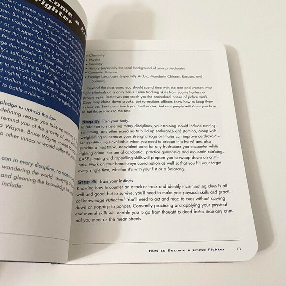 2005 The Batman Handbook The Ultimate Training Manual By Scott Beatty - Picture 13 of 16